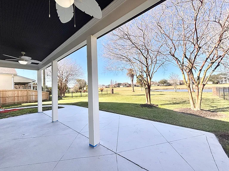 6181 Royal Palms Dr — Photo 32