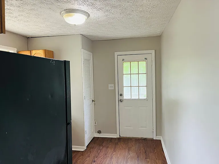 217 W Central Ave — Photo 6