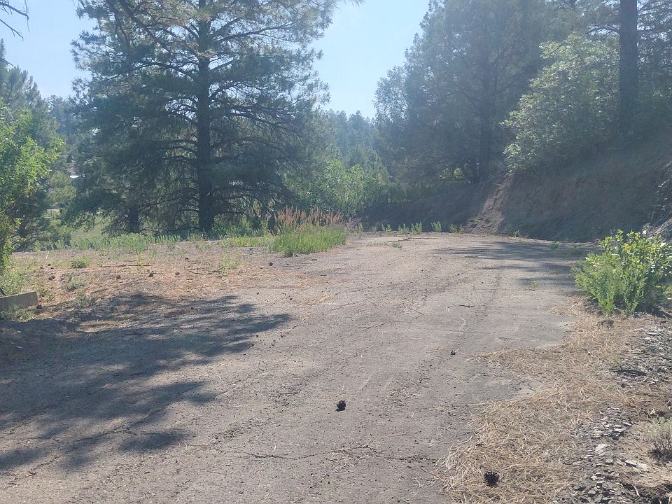 2nd image of 323 E Stollsteimer Rd