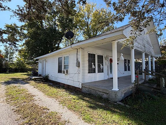 2nd image of 307 17th St