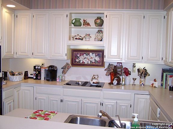 5th image of 8000 Donore Pl