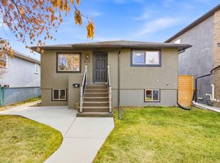 535 N 30th Ave NW, Calgary, AB T2M 2N7
