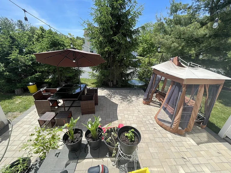 Shelley Cir — Photo 3