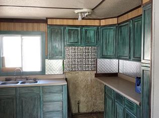201 N Main St, Pavillion, WY 82523