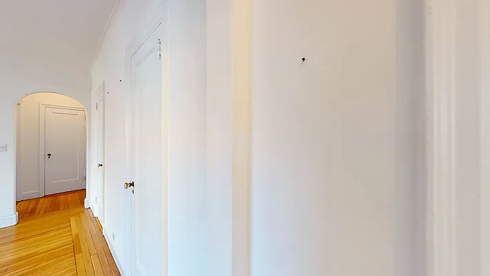 Rented by Bond New York | media 27