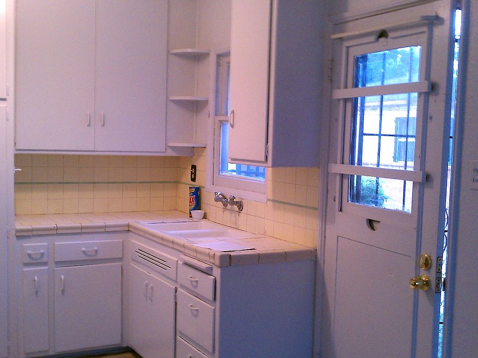 2nd image of 8942 Elizabeth Ave APT C