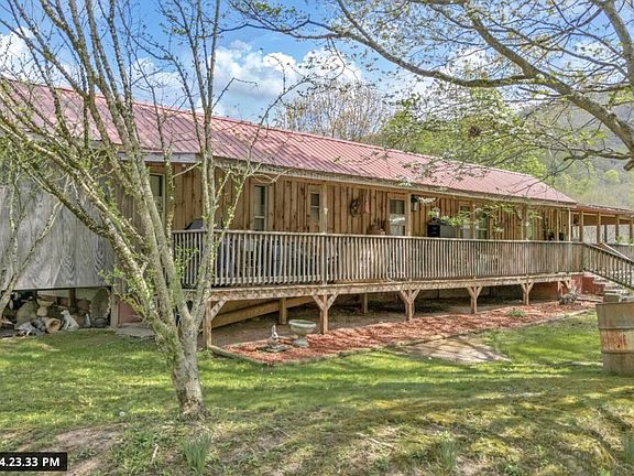 4th image of 55 Brier Ridge Rd