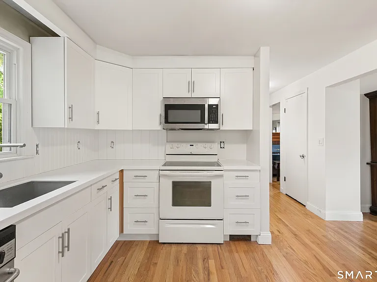 63 Valleyview Rd — Photo 8