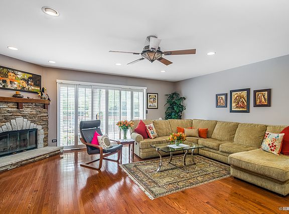 2nd image of 1647 W Ethans Glen Dr