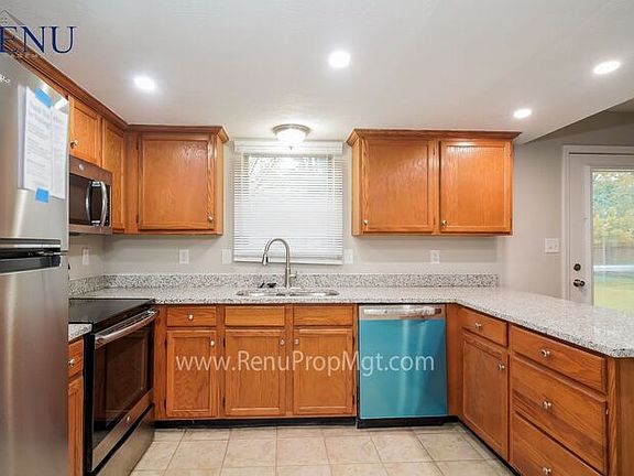 4th image of 11732 Brocken Way