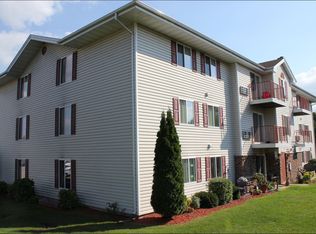 70 N Prairie Rd #06C872D11, Fond Du Lac, WI 54935