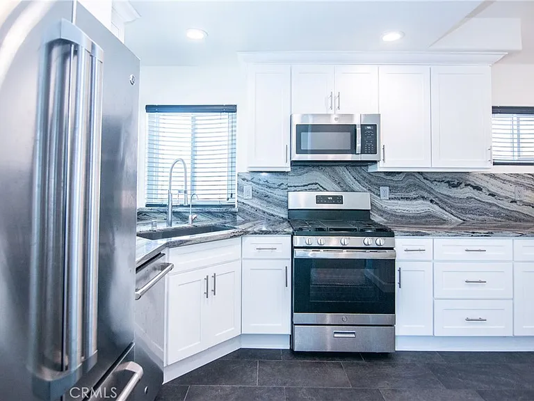8585 Moody St — Photo 16