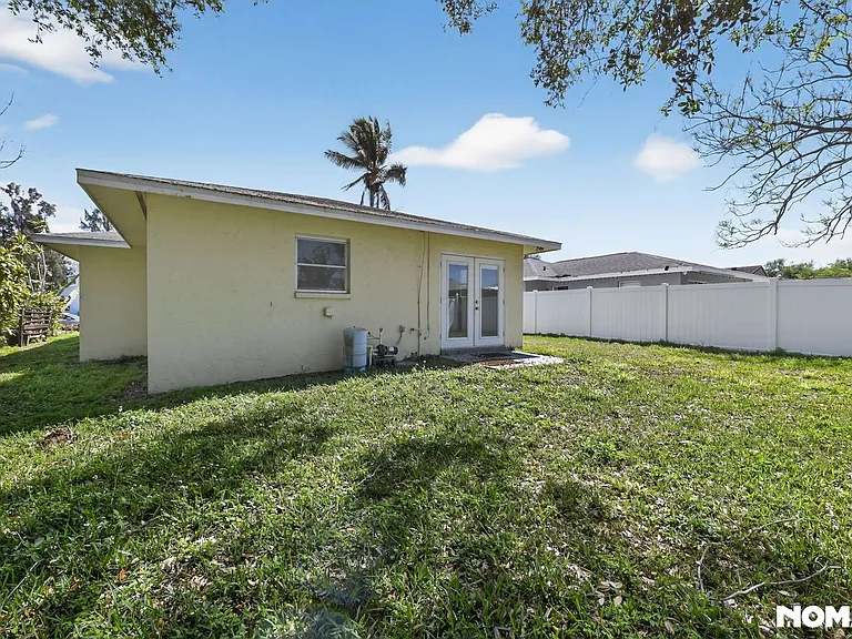 253 Glenwood Ave — Photo 33