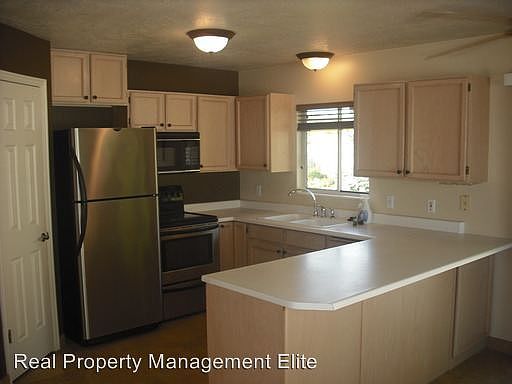 2nd image of 6098 S Eagle Nest Dr