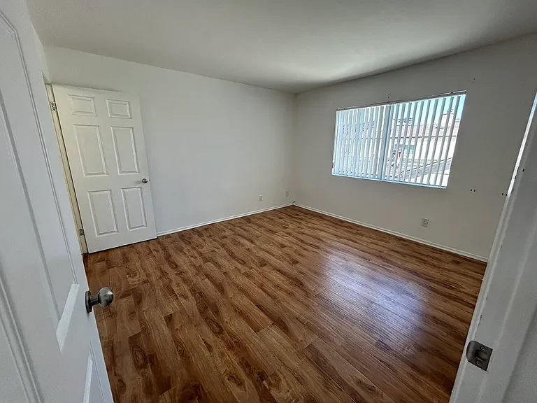 8525 Saturn St — Photo 21