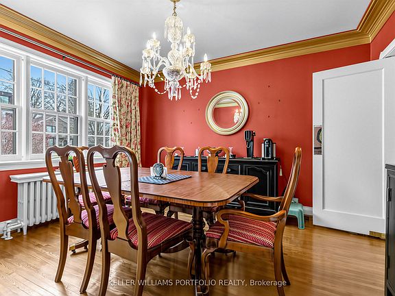 3rd image of 22 Glen Cedar Rd