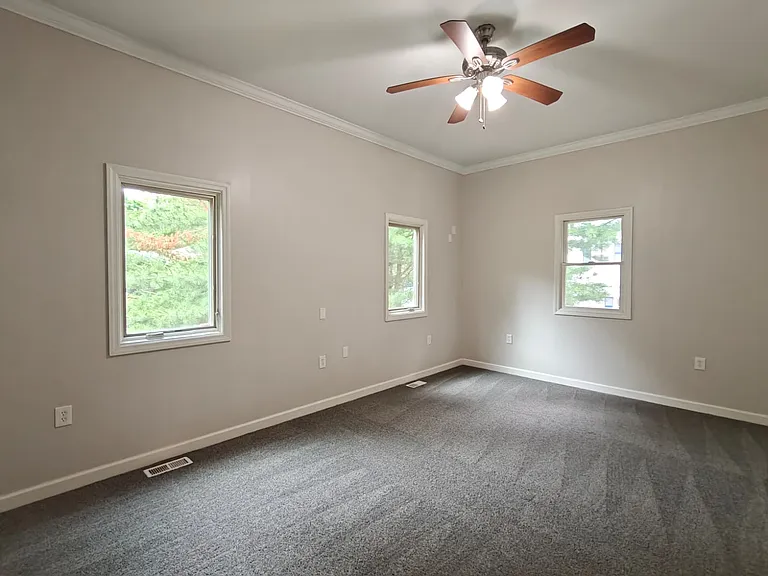 252 Terry Ln — Photo 12