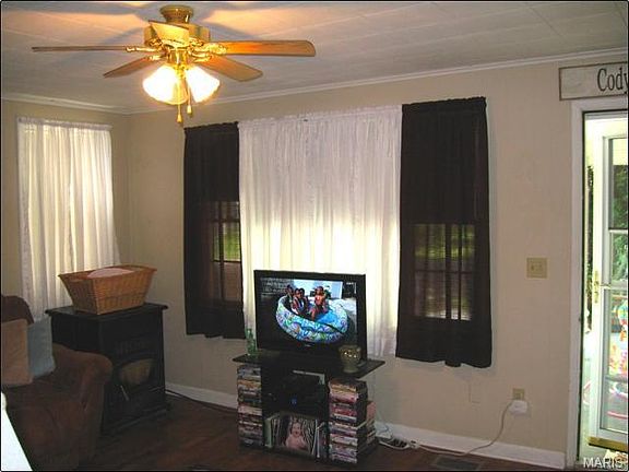 5th image of 209 S Bland Ave