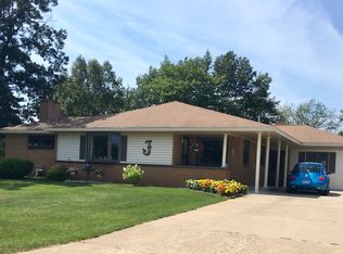 2404 S 22nd St, Escanaba, MI 49829