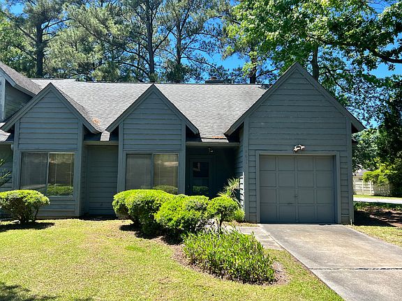 3rd image of 8651 Roanoke Dr