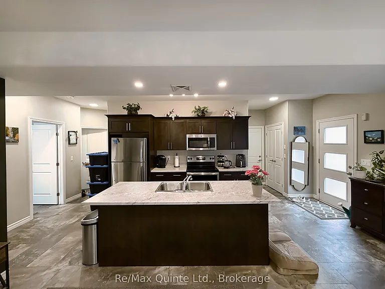 76 Ridgeway Pl — Photo 6