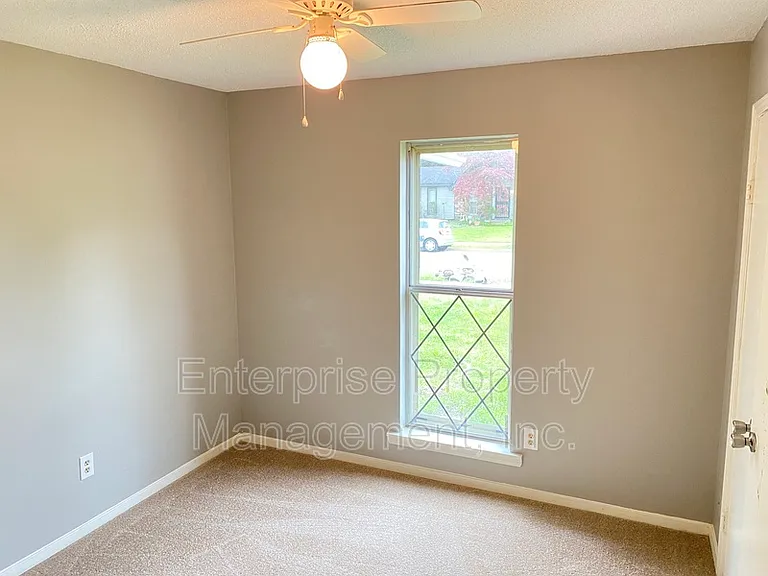 3681 Barberry St — Photo 15