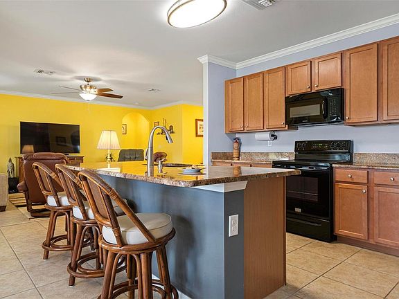 3rd image of 25516 Gorham Ln