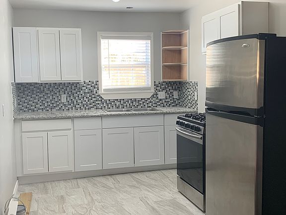 4th image of 16812 Avenue B #1