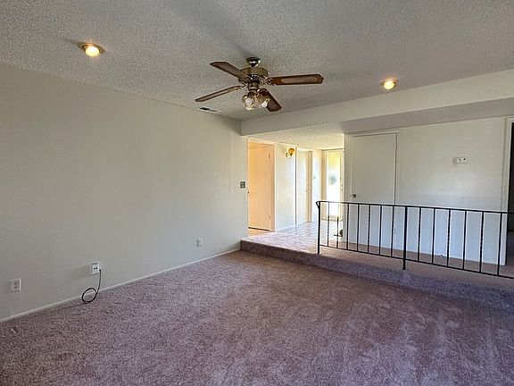 3rd image of 4865 Tangerine Ave