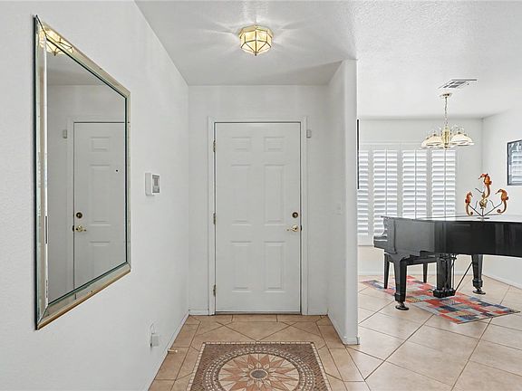 5th image of 7232 London Bridge Ave