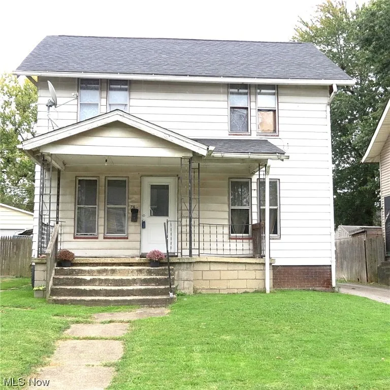 789 Homewood Ave SE photo 1