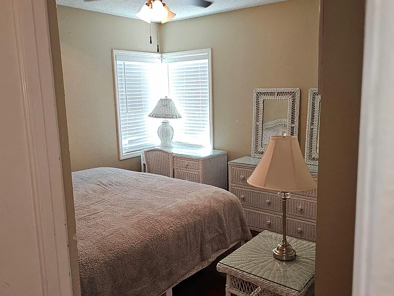 810 W Canton Ave — Photo 27