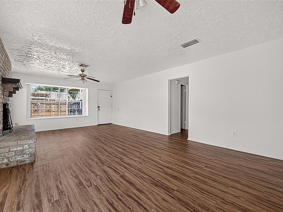 5th image of 13026 Clarewood Dr