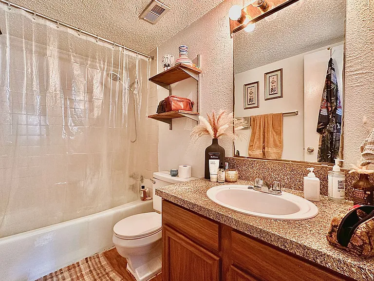 2801 Hemphill Park #A-302 — Photo 5