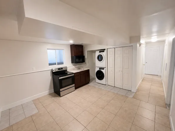5242 S Hamlet Cir #B, Salt Lake City, UT 84118