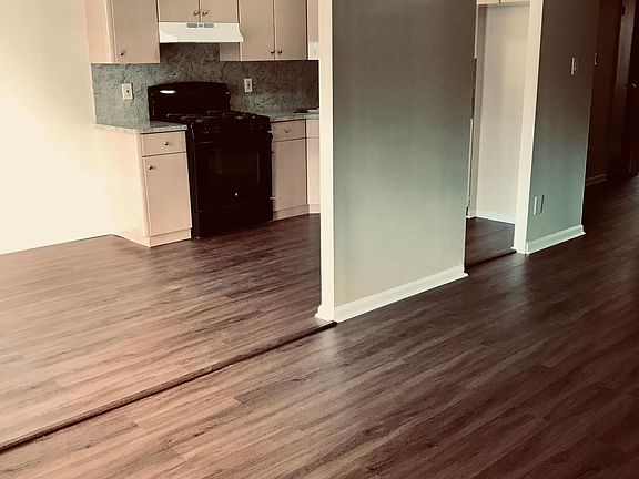 2nd image of 135 Bay 47 St #2