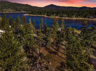 831 Cove Dr, Big Bear Lake, CA 92315