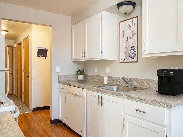 Forest Ridge Apartments — Photo 42