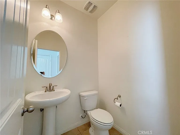 417 W Bagnall St — Photo 10