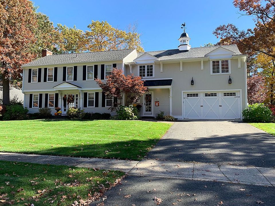 1st image of 83 Duxbury Ln