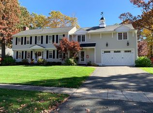 83 Duxbury Ln, Longmeadow, MA 01106