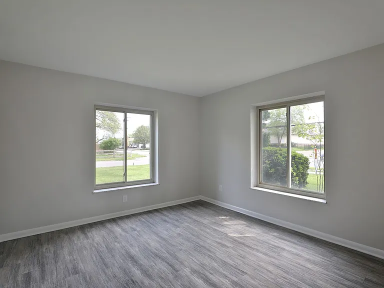 699 Wetmore Rd — Photo 9