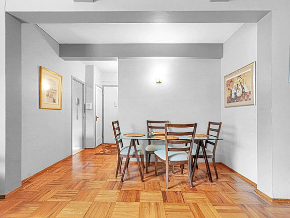 5th image of 40 Metropolitan Oval APT 4B