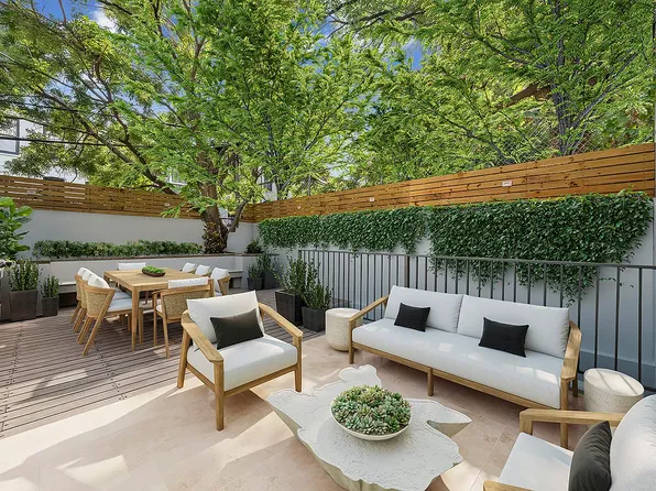 924 Lafayette Ave #1, Brooklyn, NY 11221