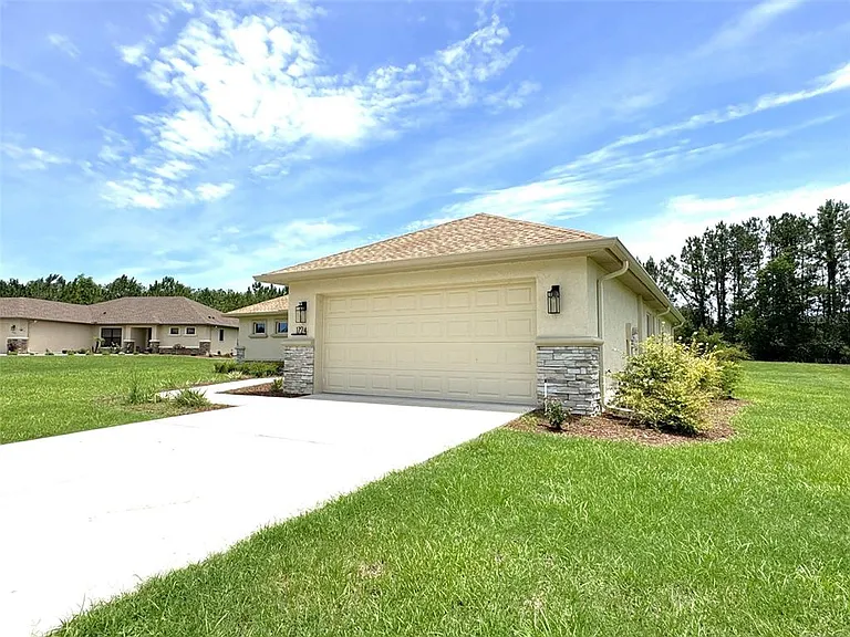 1724 E Gate Dancer Cir — Photo 3