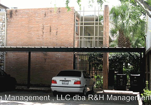 2nd image of 2201 Driscoll St APT 03