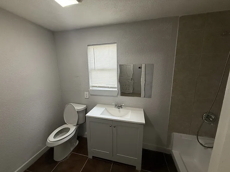 351 W Cortez Ave — Photo 7