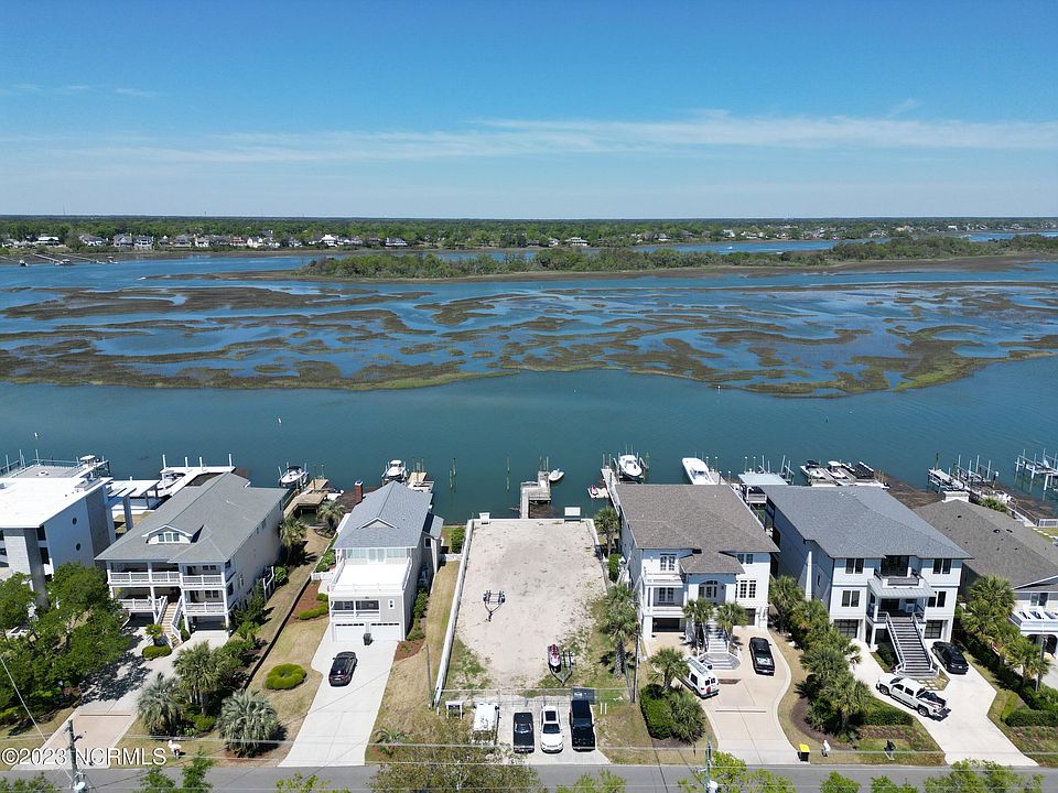 1st image of 66 Pelican Drive