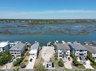 66 Pelican Dr, Wrightsville Beach, NC 28480