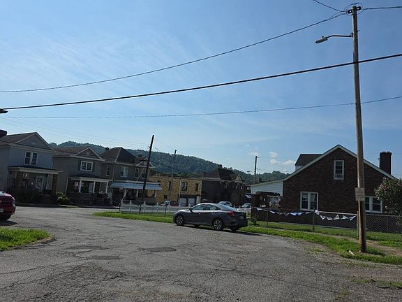 4th image of 723 Catawba St
